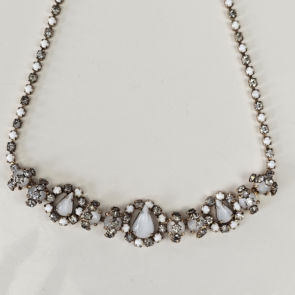 VTG Midcentury Silver Tone Rhinestone Milky Stone 3 D Necklace Costume Jewelry - Picture 10 of 13